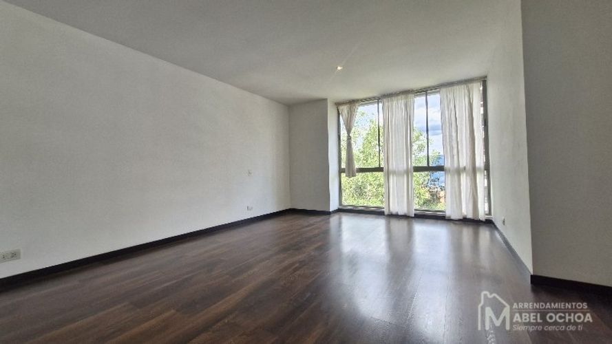 Apartamento de 2 alcobas en arriendo en El Tesoro, Medellín, 150 m² · foto 16 de 24