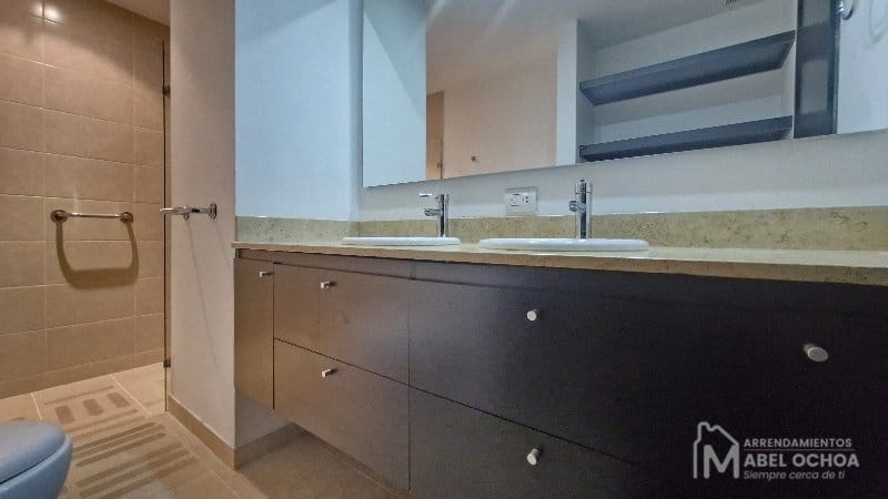 Apartamento de 2 alcobas en arriendo en El Tesoro, Medellín, 150 m² · foto 18 de 24