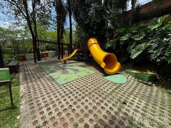 Apartamento de 2 alcobas en arriendo en El Tesoro, Medellín, 150 m² · foto 23 de 24