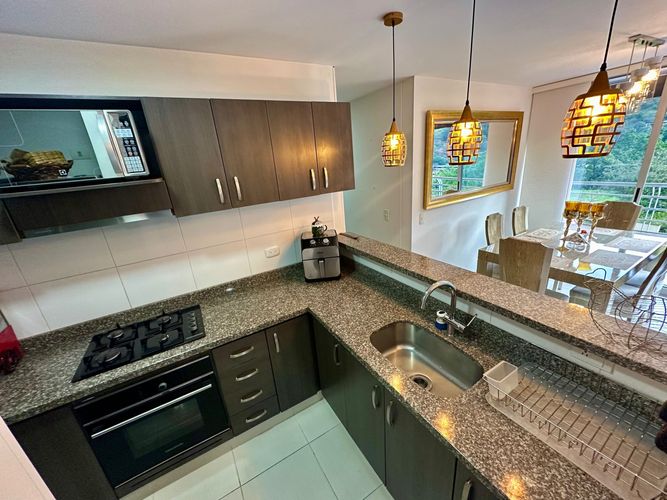 Apartamento de 3 alcobas en venta en Menzuly, Floridablanca, 94 m² · foto 3 de 24