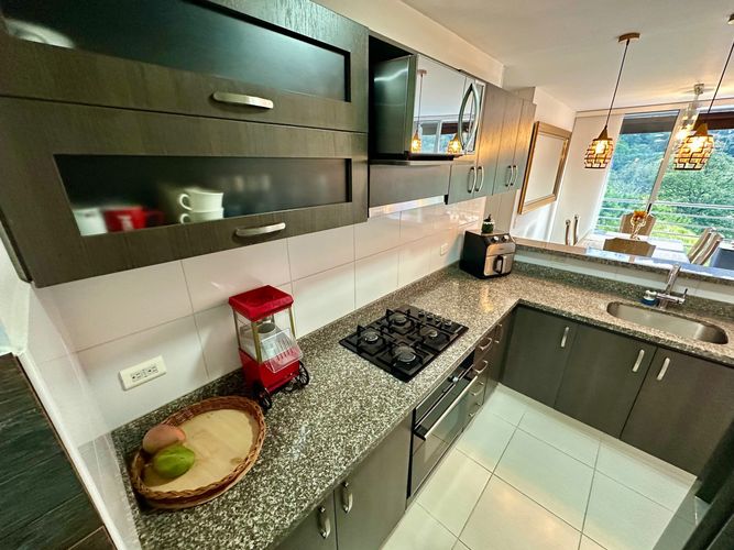 Apartamento de 3 alcobas en venta en Menzuly, Floridablanca, 94 m² · foto 4 de 24