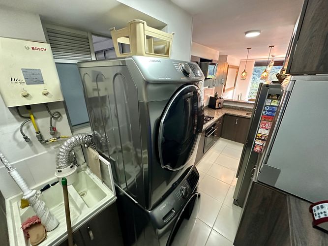 Apartamento de 3 alcobas en venta en Menzuly, Floridablanca, 94 m² · foto 7 de 24