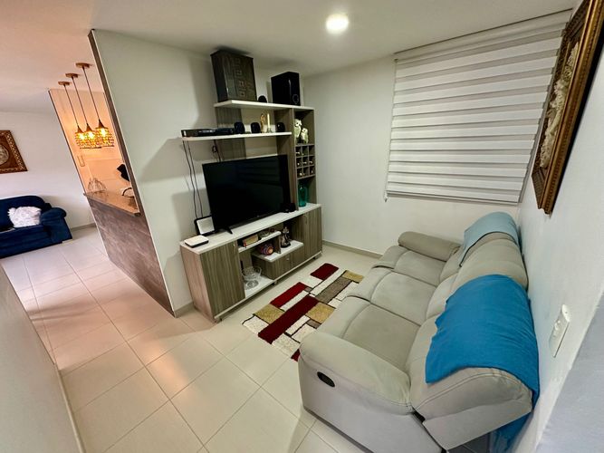 Apartamento de 3 alcobas en venta en Menzuly, Floridablanca, 94 m² · foto 8 de 24