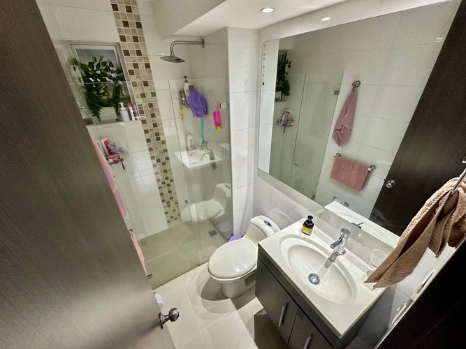 Apartamento de 3 alcobas en venta en Menzuly, Floridablanca, 94 m² · foto 10 de 24