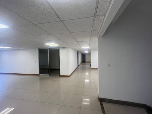 Local en venta en Centro, Villavicencio, 885 m² · foto 10 de 23