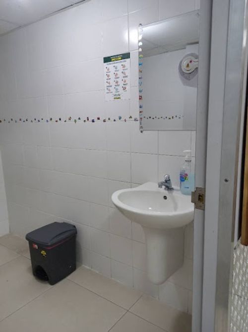 Local en venta en Altos Del Poblado, Medellín, 870 m² · foto 3 de 4