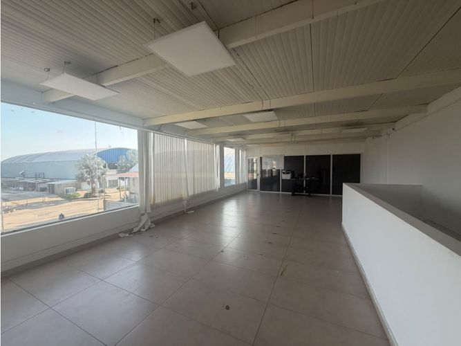 Bodega en arriendo en Juan Mina, Barranquilla, 667 m² · foto 8 de 9