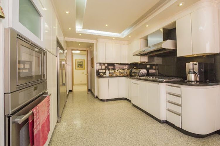 Apartamento de 4 alcobas en venta en Santa Barbara Alta, Bogotá, 404 m² · foto 10 de 24