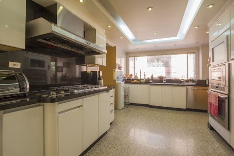 Apartamento de 4 alcobas en venta en Santa Barbara Alta, Bogotá, 404 m² · foto 11 de 24