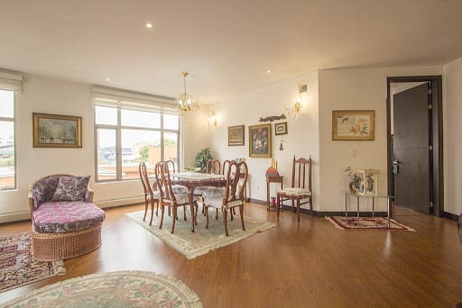 Apartamento de 3 alcobas en venta en Chico Norte, Bogotá, 154 m² · foto 2 de 24