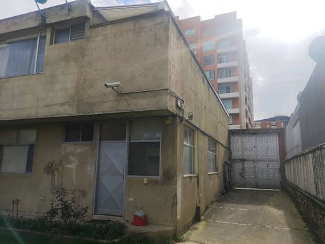 Casa de 6 alcobas en venta en Cedritos, Bogotá, 1215 m² · foto 9 de 16