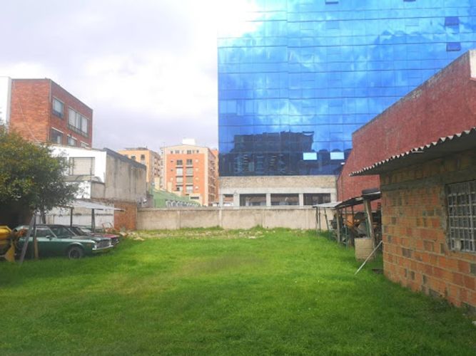 Casa de 6 alcobas en venta en Cedritos, Bogotá, 1215 m² · foto 12 de 16