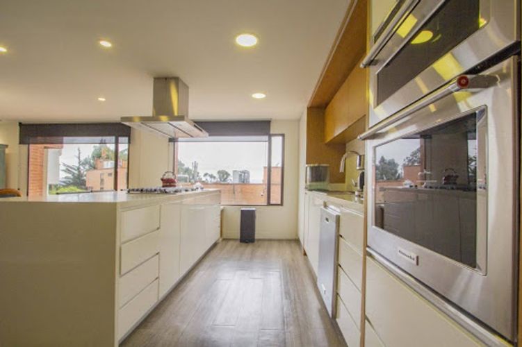 Apartamento de 2 alcobas en venta en Chicó Reservado, Bogotá, 183 m² · foto 7 de 24