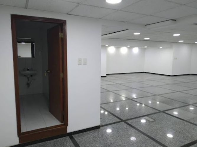 Local en venta en Pampa Linda, Cali, 405 m² · foto 7 de 19