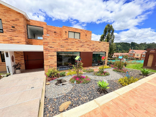 Casa en venta en Chuntame, Cajicá · foto 2 de 24