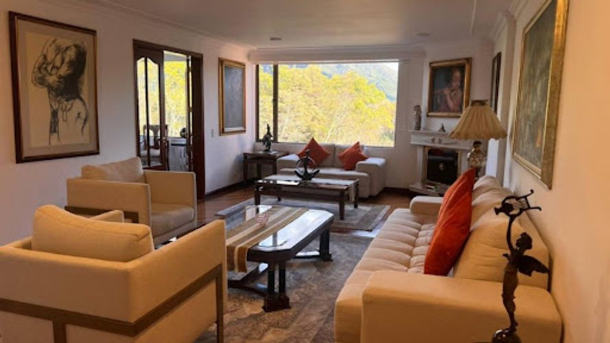 Apartamento de 3 alcobas en venta en La Calleja, Bogotá, 246 m² · foto 4 de 24