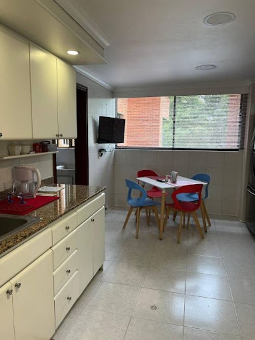 Apartamento de 3 alcobas en venta en La Calleja, Bogotá, 246 m² · foto 9 de 24