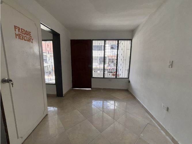 Casa de 11 alcobas en venta en Manila, Medellín, 280 m² · foto 5 de 24
