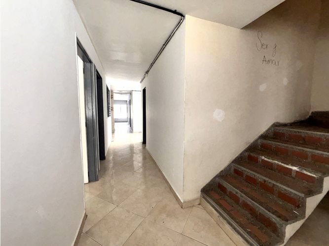 Casa de 11 alcobas en venta en Manila, Medellín, 280 m² · foto 11 de 24
