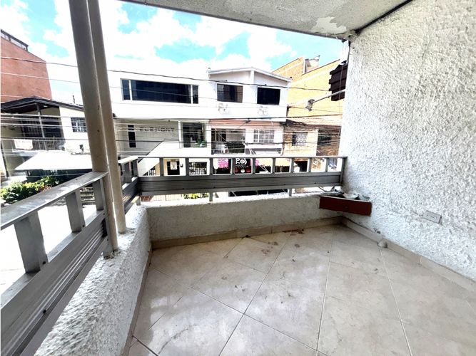 Casa de 11 alcobas en venta en Manila, Medellín, 280 m² · foto 13 de 24