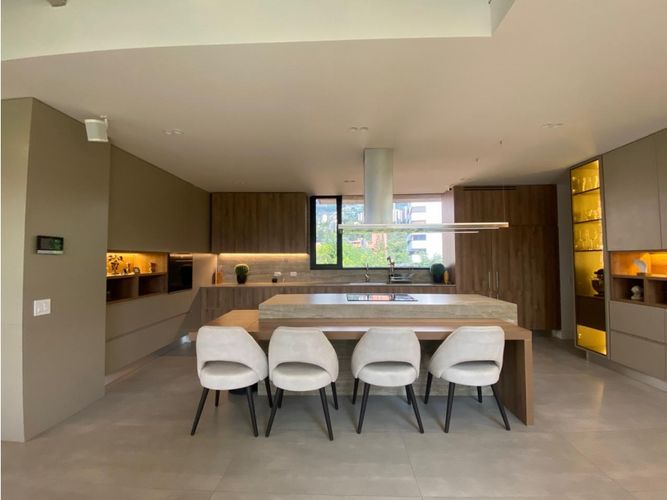 Apartamento de 3 alcobas en venta en Los Balsos, Medellín, 460 m² · foto 4 de 11
