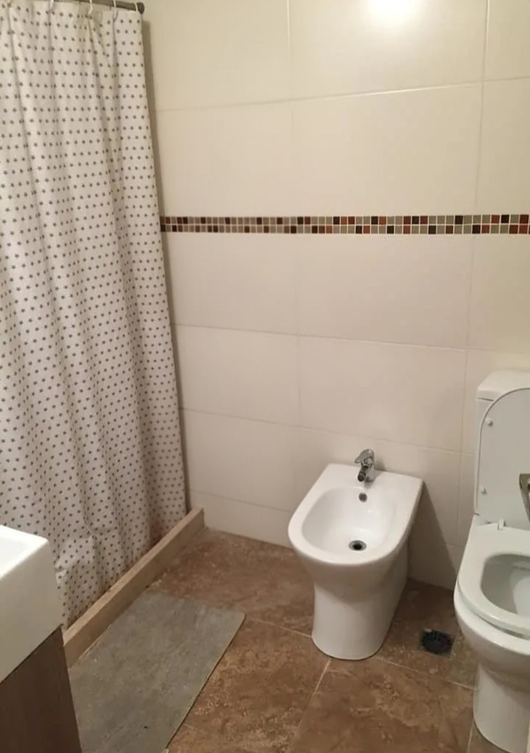 Exclusivo apartamento de 1 dormitorio en alquiler en el corazón del Centro, a pasos de Rambla Sur y Plaza Independencia, ideal para disfrutar de la vida urbana. · Foto 10