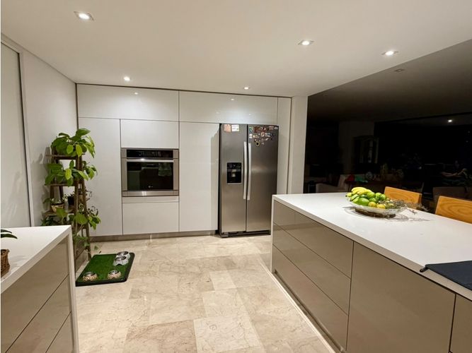 Apartamento de 4 alcobas en venta en Normandia, Cali, 280 m² · foto 3 de 9