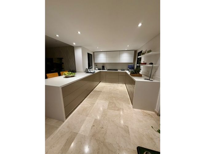 Apartamento de 4 alcobas en venta en Normandia, Cali, 280 m² · foto 5 de 9