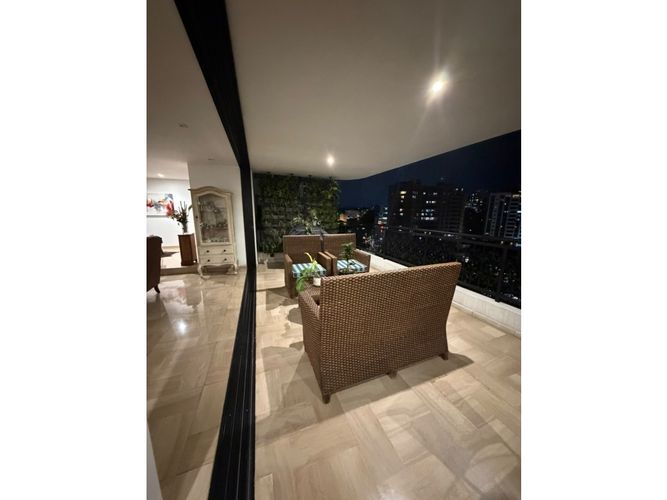 Apartamento de 4 alcobas en venta en Normandia, Cali, 280 m² · foto 7 de 9