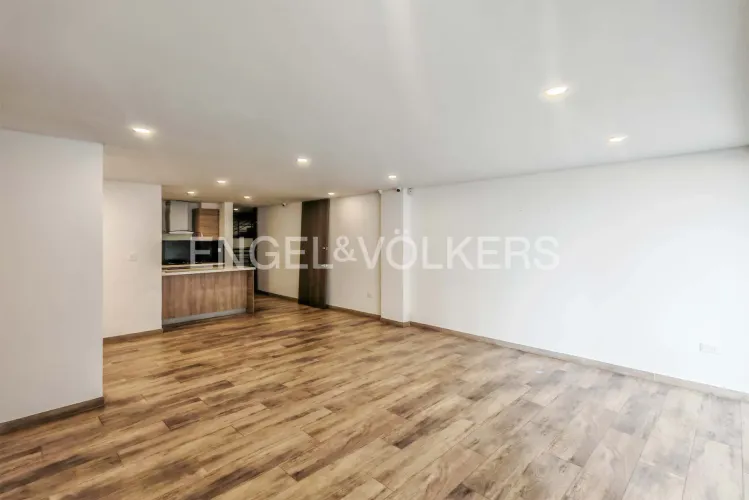 Apartamento de 3 alcobas en venta en Laura Vicuña, Chía, 93 m² · foto 2 de 20