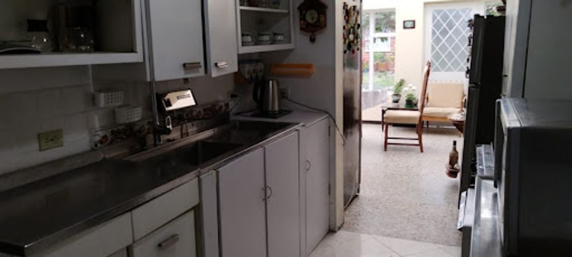 Casa de 3 alcobas en venta en San Martin, Bogotá, 311 m² · foto 7 de 24