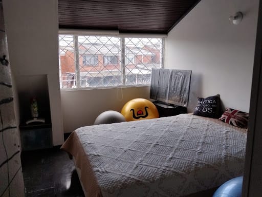 Casa de 3 alcobas en venta en San Martin, Bogotá, 311 m² · foto 12 de 24