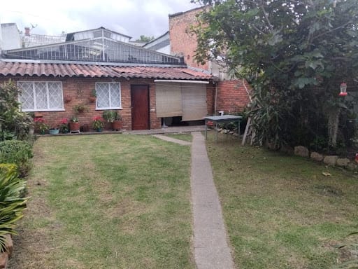 Casa de 3 alcobas en venta en San Martin, Bogotá, 311 m² · foto 22 de 24