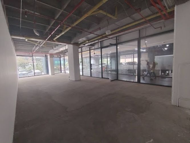 Local en venta en Villa Carlota, Medellín, 143 m² · foto 2 de 17