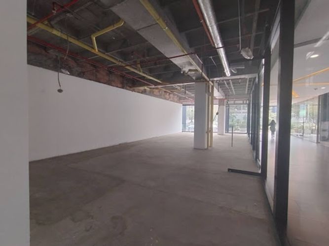 Local en venta en Villa Carlota, Medellín, 143 m² · foto 3 de 17