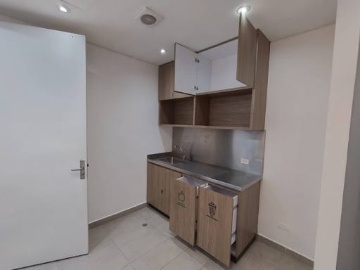 Local en venta en Villa Carlota, Medellín, 143 m² · foto 12 de 17