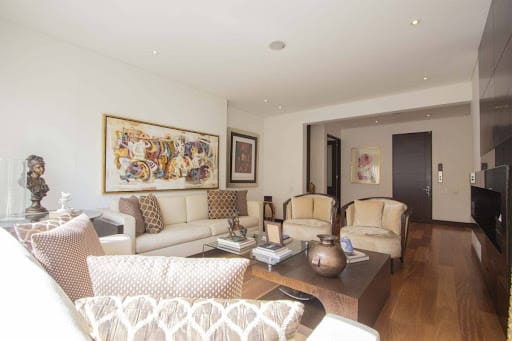 Apartamento de 3 alcobas en venta en Los Rosales, Bogotá, 259 m² · foto 5 de 23