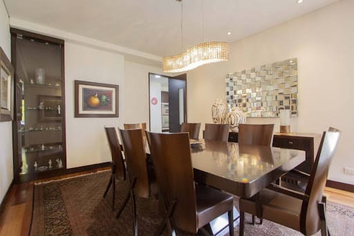 Apartamento de 3 alcobas en venta en Los Rosales, Bogotá, 259 m² · foto 9 de 23