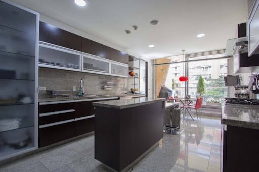 Apartamento de 3 alcobas en venta en Los Rosales, Bogotá, 259 m² · foto 11 de 23