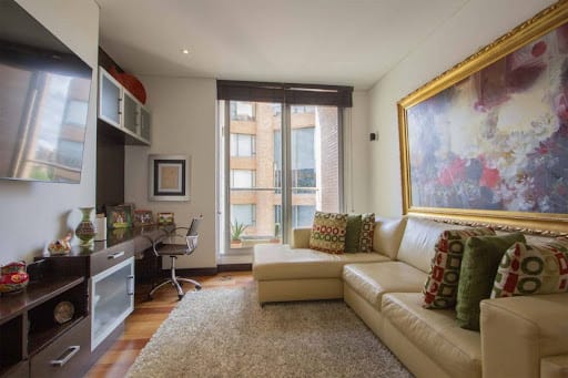 Apartamento de 3 alcobas en venta en Los Rosales, Bogotá, 259 m² · foto 14 de 23