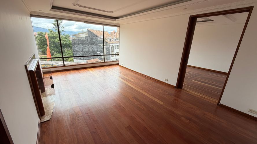 Apartamento de 3 alcobas en arriendo en Escuela De Carabineros, Bogotá, 120 m² · foto 2 de 20