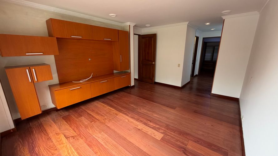 Apartamento de 3 alcobas en arriendo en Escuela De Carabineros, Bogotá, 120 m² · foto 8 de 20