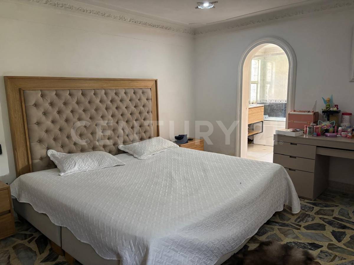 Casa en arriendo en El Poblado, Medellín · foto 9 de 22
