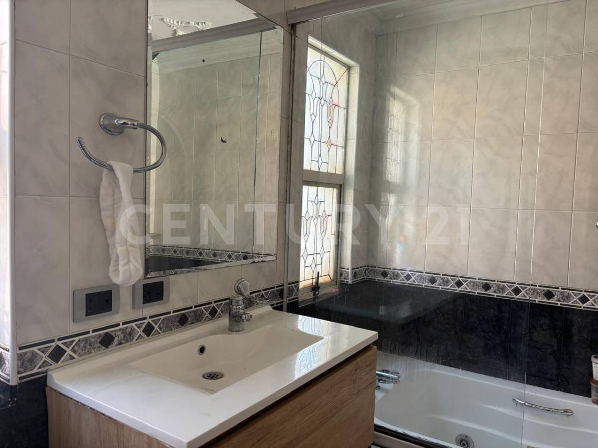 Casa en arriendo en El Poblado, Medellín · foto 15 de 22