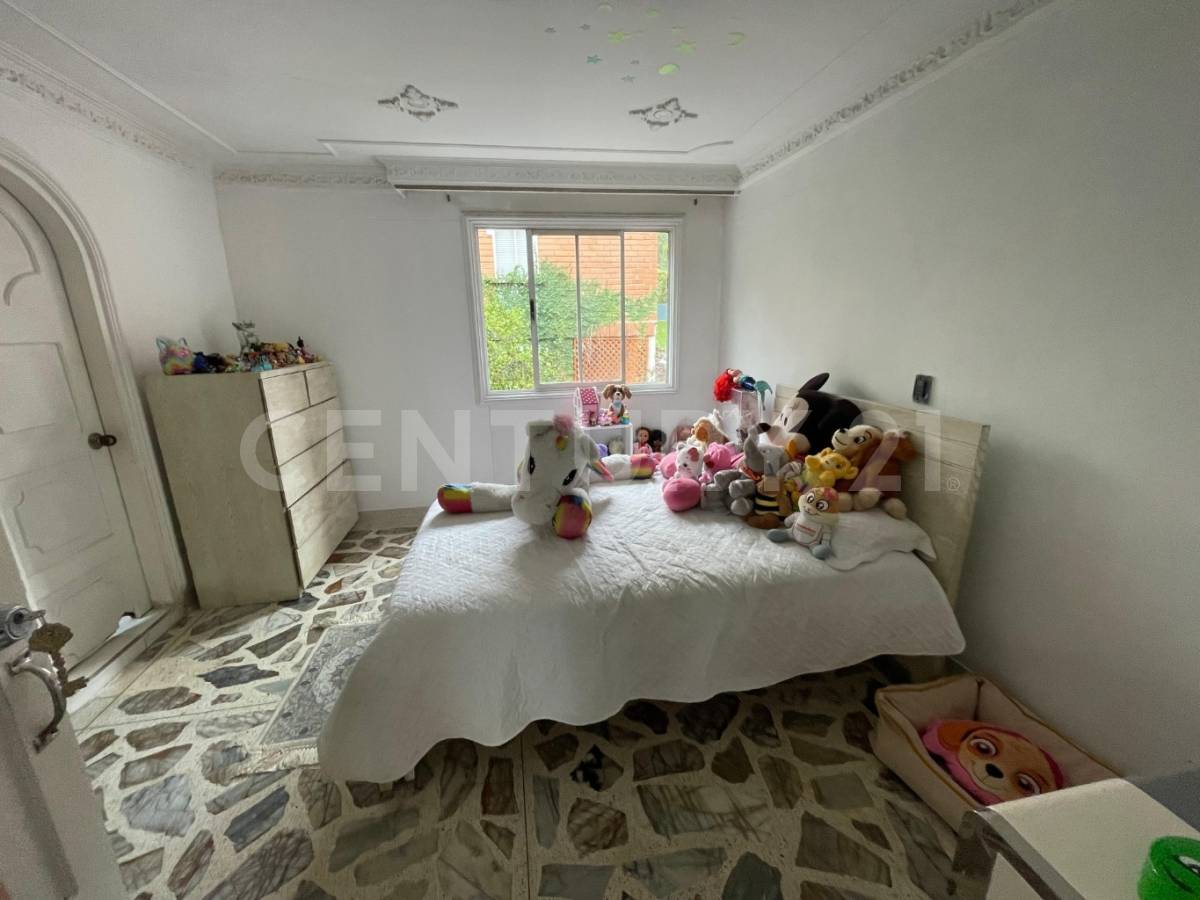 Casa en arriendo en El Poblado, Medellín · foto 18 de 22