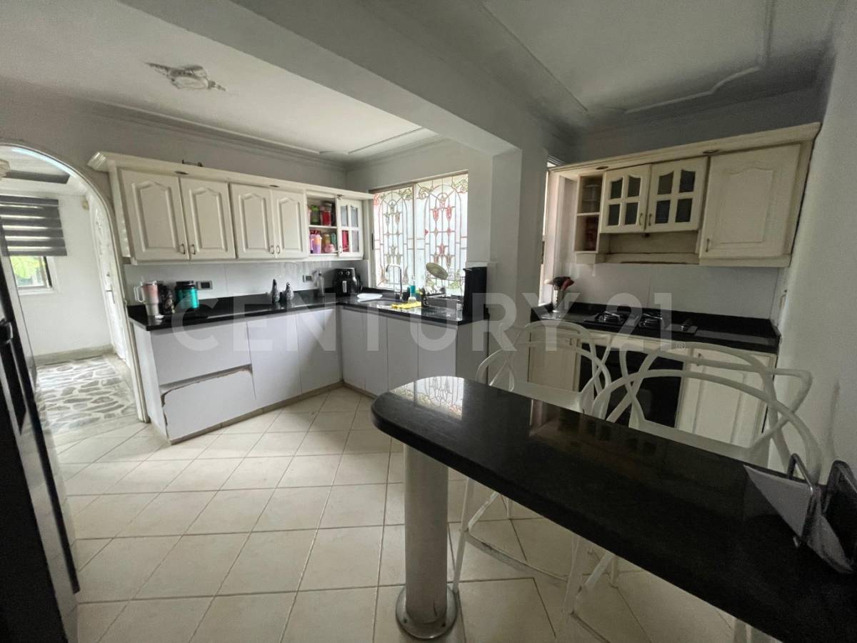 Casa en arriendo en El Poblado, Medellín · foto 19 de 22