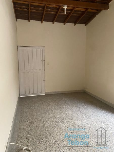 Apartamento de 3 alcobas en venta en Florida Nueva, Medellín, 150 m² · foto 2 de 17