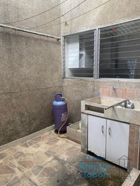 Apartamento de 3 alcobas en venta en Florida Nueva, Medellín, 150 m² · foto 10 de 17