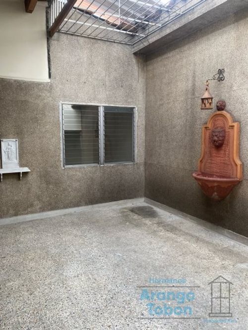 Apartamento de 3 alcobas en venta en Florida Nueva, Medellín, 150 m² · foto 12 de 17