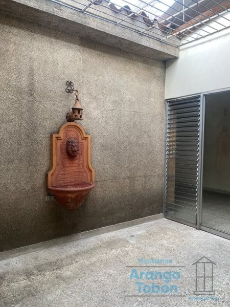 Apartamento de 3 alcobas en venta en Florida Nueva, Medellín, 150 m² · foto 13 de 17